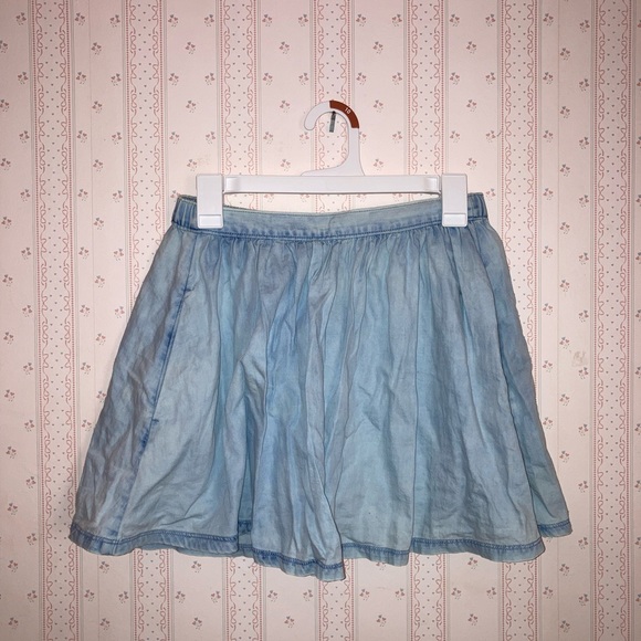 BRAND NEW! American Eagle denim mini flowy skirt size small - Picture 4 of 6